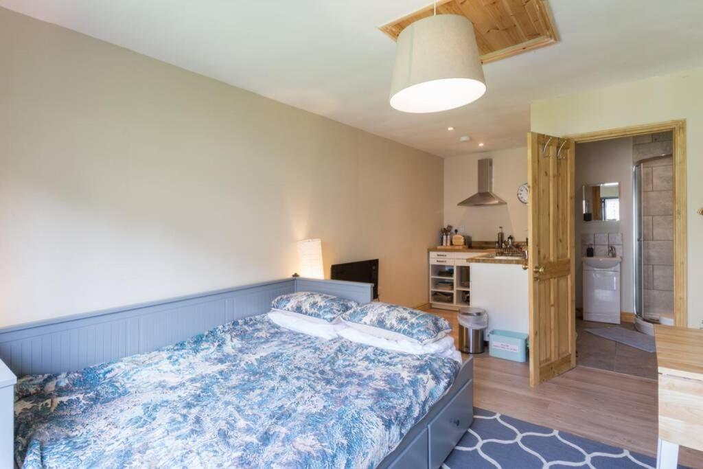 Апартаменты Bristol Little House Экстерьер фото