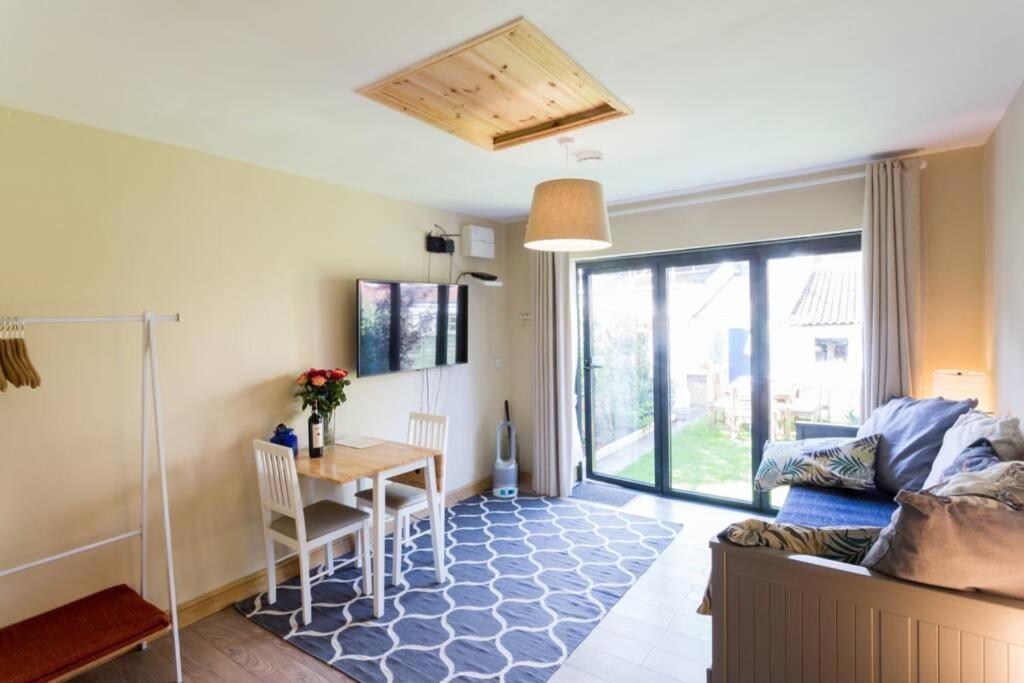 Апартаменты Bristol Little House Экстерьер фото