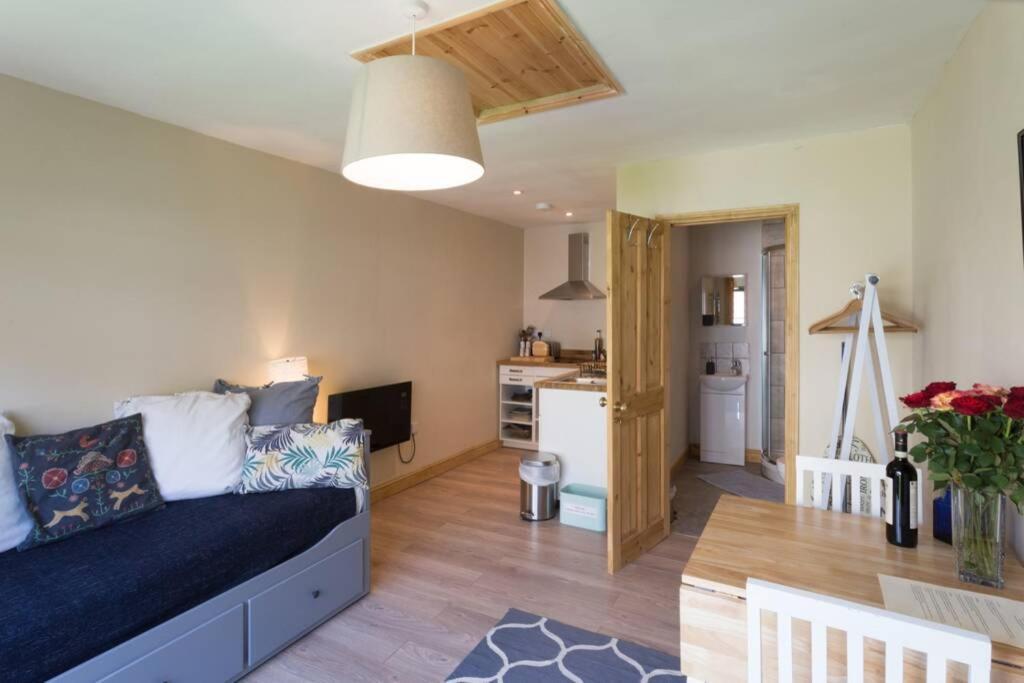 Апартаменты Bristol Little House Экстерьер фото